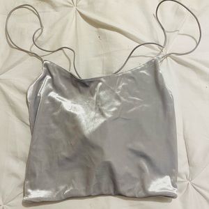 ✨3 for 35✨Silver crop top